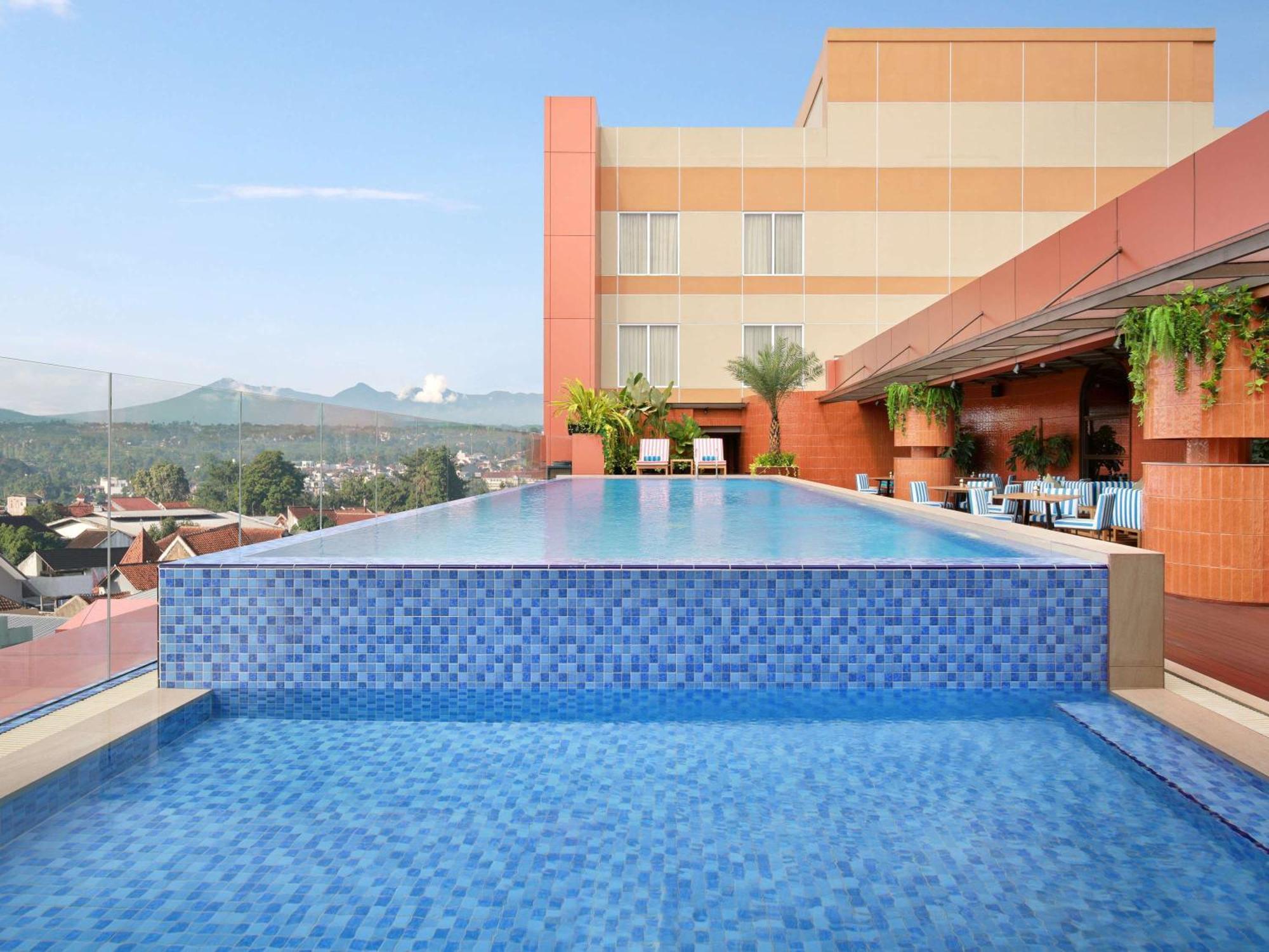 Mercure Garut City Center المظهر الخارجي الصورة